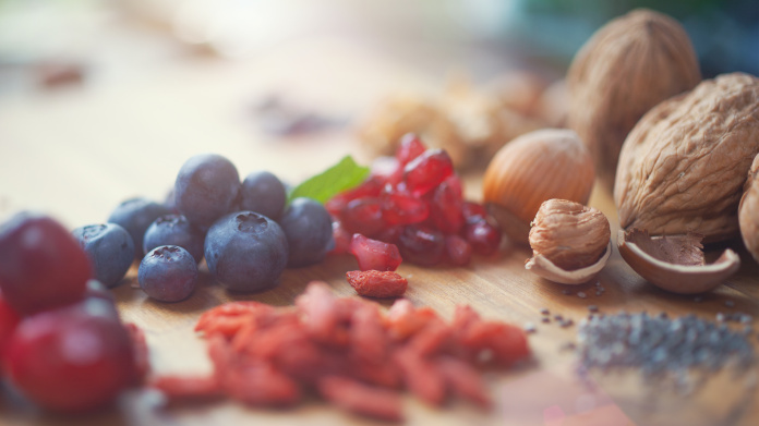 Superalimentos en una mesa